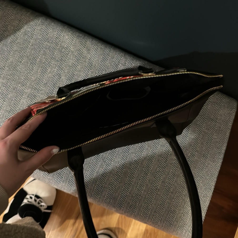 NWT Handbag - Picture 5 of 6